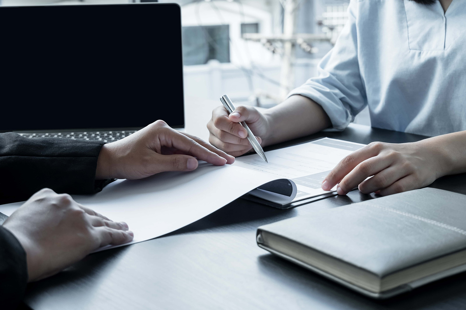 Business people hold a resume and talk to job applicants for job interviews